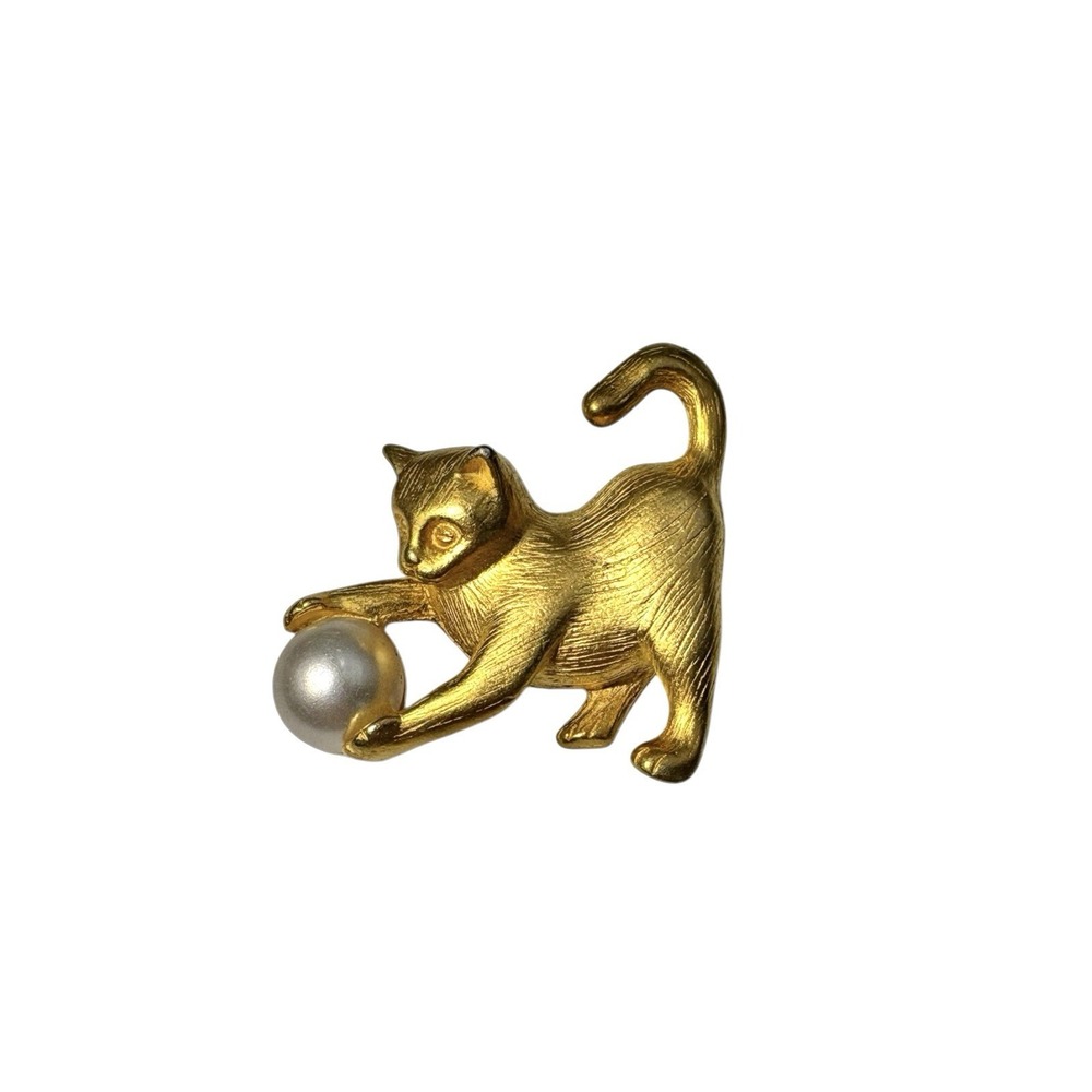 Vintage Gold Tone Faux Pearl Yarn Ball Playing Kitty Cat Kitten Brooch Pin